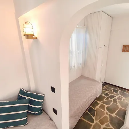 Elena Kythnos Apartment *