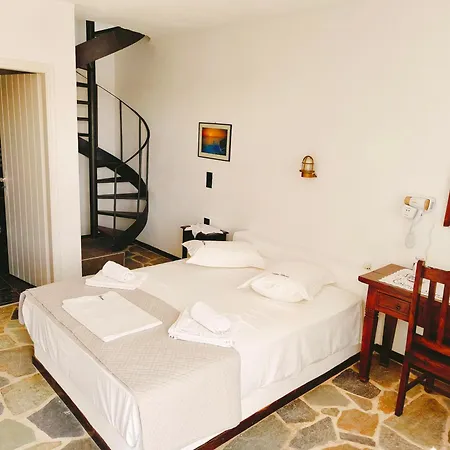 Elena Kythnos Apartment Merichas